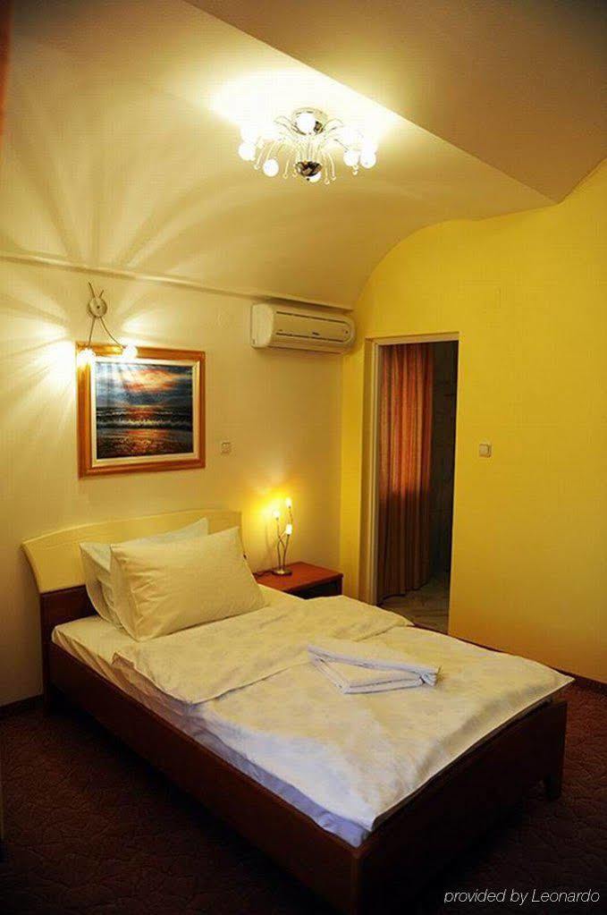 Garny Pleso Hotel